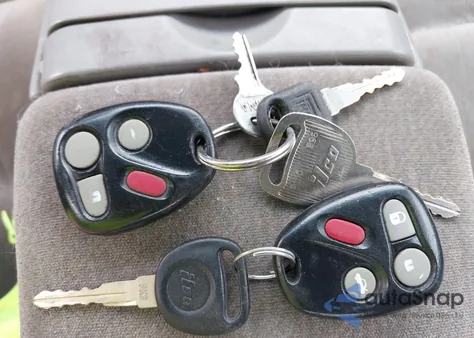 2001 Buick Lesabre Custom from USA, damaged, VIN 1G4HP54KX1U290681